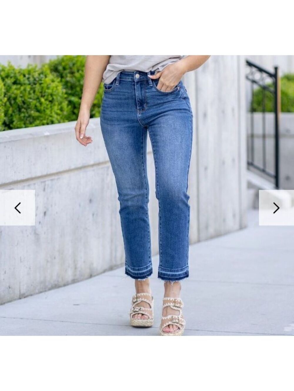 Judy Blue Jeans Kick Boot High Rise Size 11/30 Cropped Capris Raw Hem Preppy